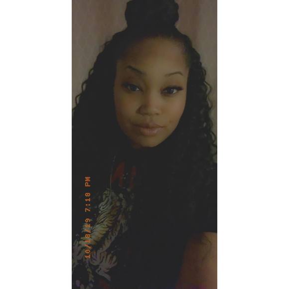 Meet your Posher, Ericka - Picture 1 of 1